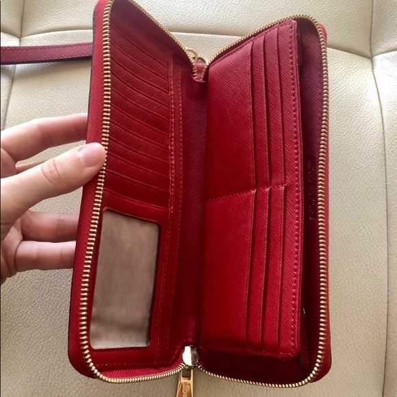 Michael Kors Wallet Wristlet - Picture 2 of 3